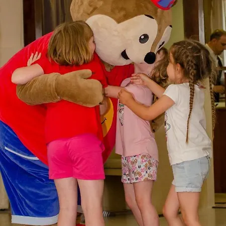 Honey Family فندق